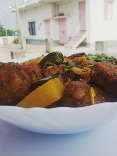 ফুলকপির কোপ্তা কারি (fulkopi kofta curry recipe Bengali) রেসিপির প্রধান ছবি