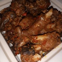 A picture of Peppered ram head.