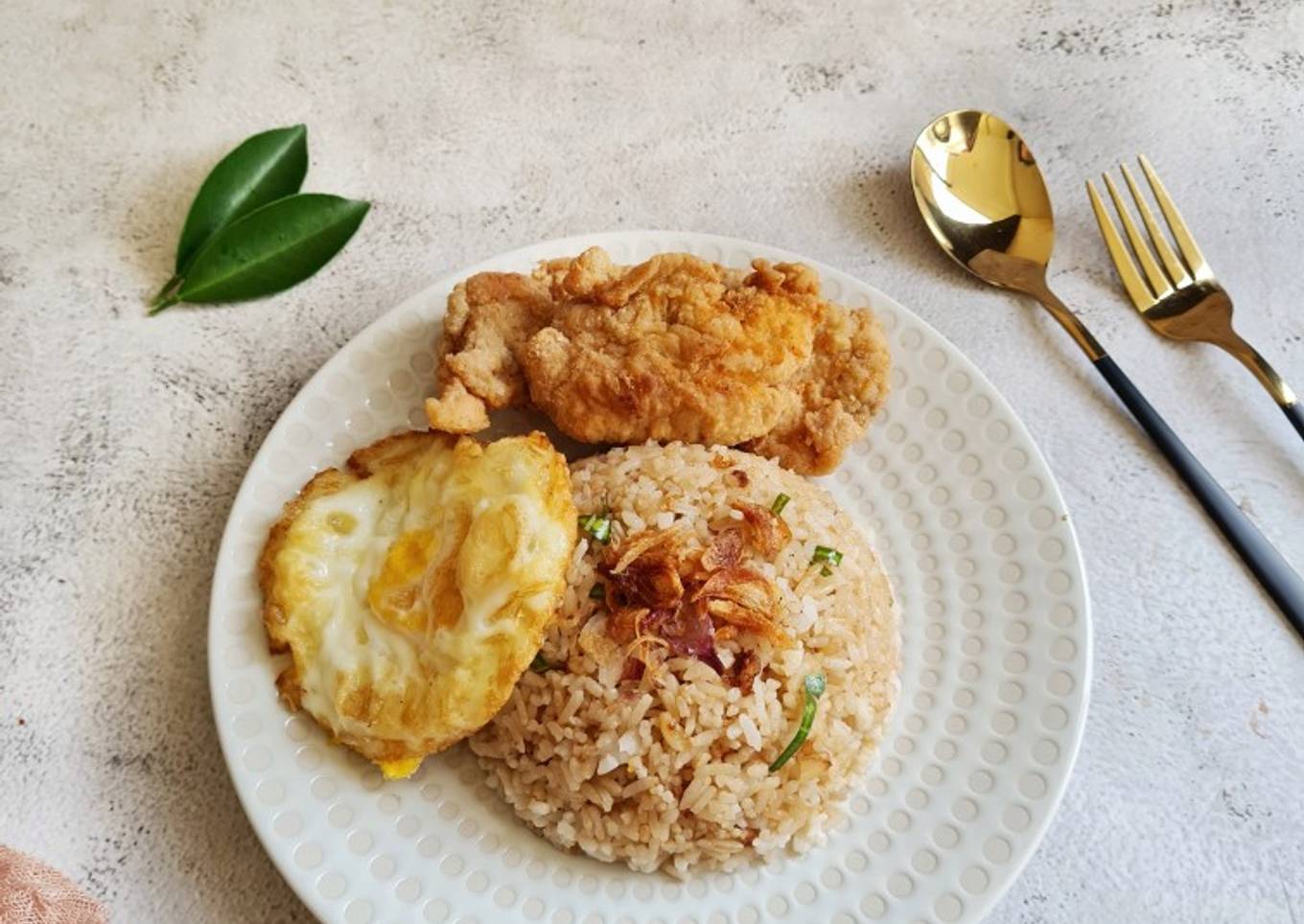 Nasi Daun Jeruk Ayam Krispy