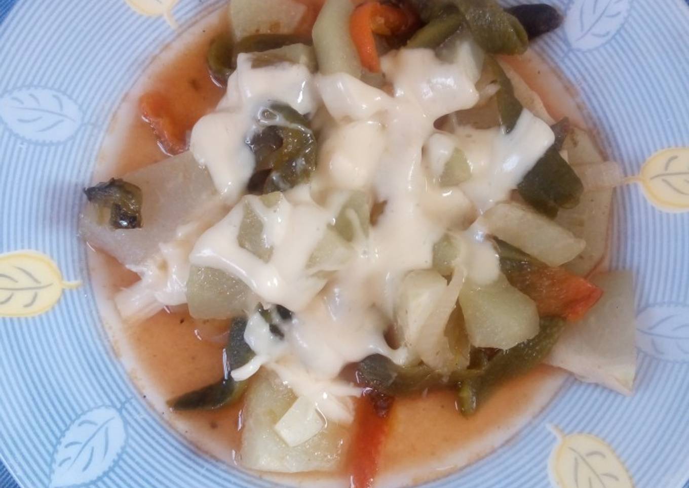 Chayotes con rajas y quesillo