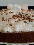 Bizcocho de chocolate y malvaviscos