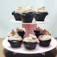 Cupcake με σαντιγί σοκολάτας