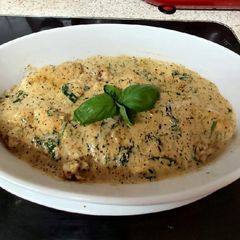 A picture of Creamy Garlic Tuscan Chicken 😁.