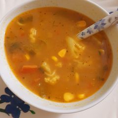 Maggi vegetable soup A picture of Maggi vegetable soup.