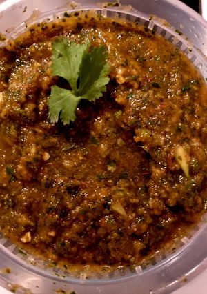 A picture of Chutney hari bhari.