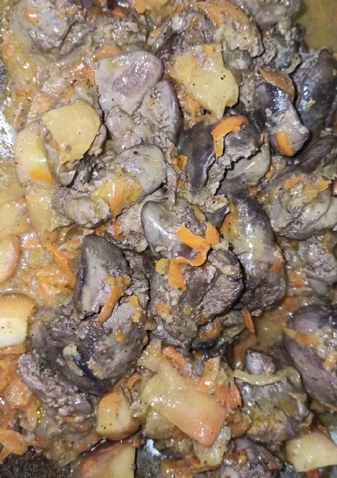 Куриная печень с яблоками