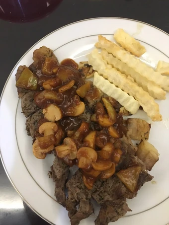 Langkah Mudah untuk Membikin Resep Beef steak with bbq sauce yang Lezat Anti Ribet, Mantap