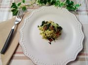Una foto di spinaci freschi
