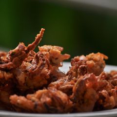 A picture of Onion Pakoda.