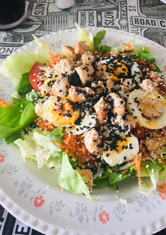Una foto de Ensalada saludable y deliciosa