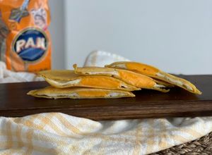 Una foto de Arepa de huevo en freidora de aire
