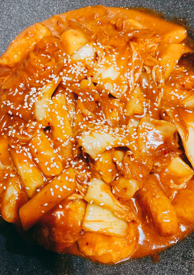 起司雞塊辣炒泡菜年糕 的食譜成品照片