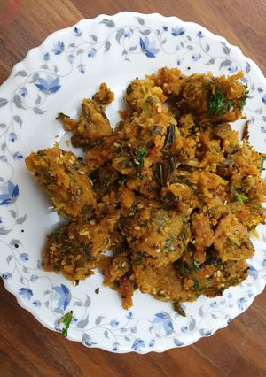 A picture of Mooli ke muthiye.