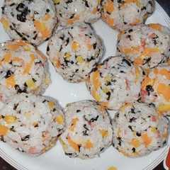 Jumeokbap nagih (nasi kepal Korea) 👌🏻 রেসিপির প্রধান ছবি