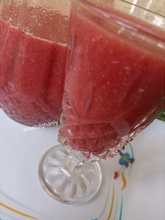 A picture of Strawberry juice.