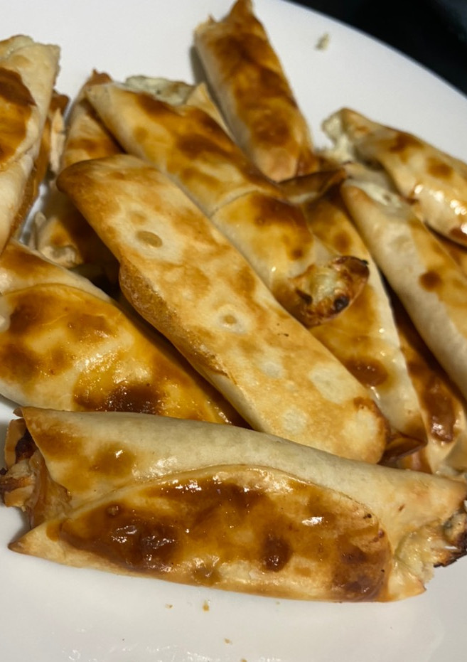 Una foto de Rollitos de salmón con queso