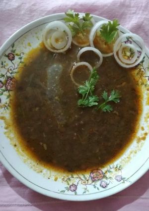 A picture of Sabut Masoor dal.