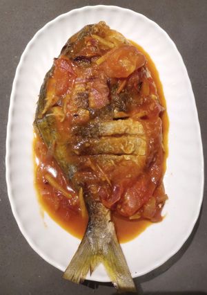 A picture of Pompano in Tomatoes.