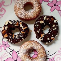 A picture of Easy tasty Doughnuts.