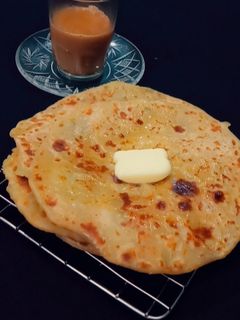 आलू पराठा(Aloo paratha recipe in Hindi) रेसिपी मुख्य फोटो