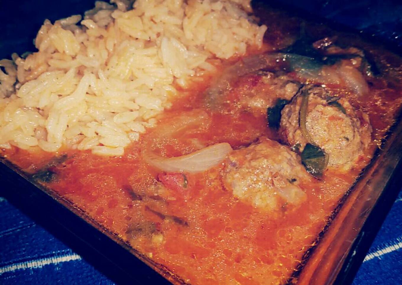 Albóndigas con Salsa Roja a Mi Estilo :)