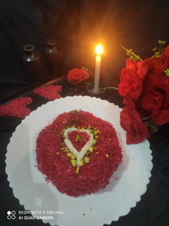 रेड वेल्वेट केक (red velvet cake recipe in Hindi) रेसिपी मुख्य फोटो
