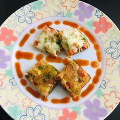 A picture of Bread Pizza.
