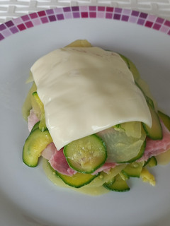 Foto di Lasagnetta patate zucchine e prosciutto cotto