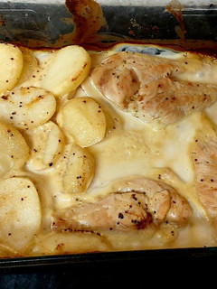 A picture of My Chicken + Potatoes in A Creamy Mustard Sauce. 🥰 #Maimmeal.
