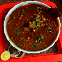 A picture of Nonveg gravy.