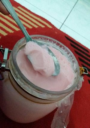 Foto resep Yogurt strawberry