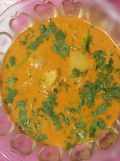 दुधातला बटाटा (dudhatla batata recipe in marathi) रेसिपी चे मुख्य फोटो 