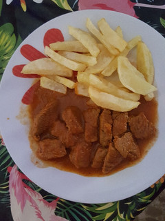 Una foto de Estofado de ternera con patatas