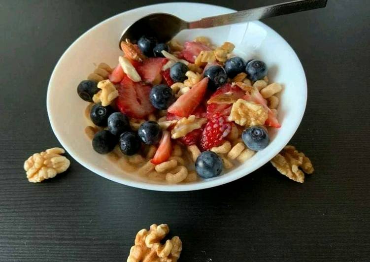 Simple Way to Make Favorite Oats with fruits Protein Snack