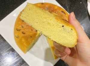 Hình của món Bánh bông lan cho bé làm bằng nồi cơm điện.