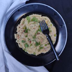 A picture of Chicken white sauce pasta.
