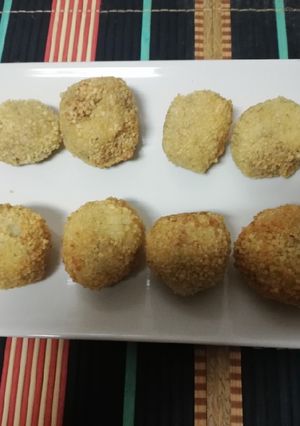 Foto principal de Bolitas crujientes de puré al estragón