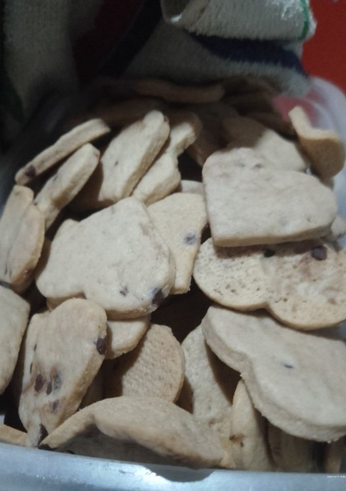 Una foto de Galletitas con chips de chocolates súper fáciles y ricas