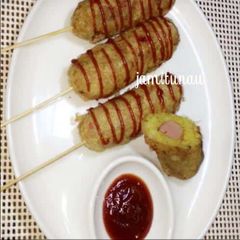 A picture of Sausage in Yam Rolls.