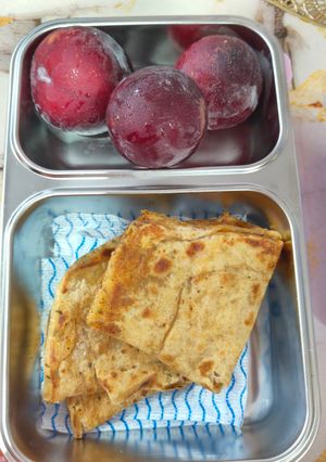 नमक-मिर्च का परांठा रेसिपी मुख्य फोटो