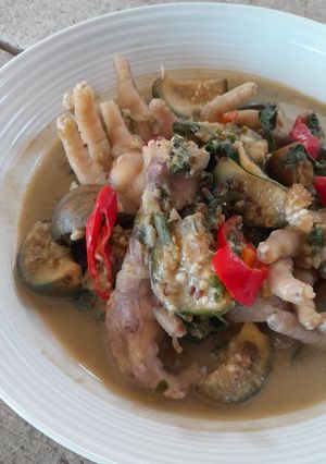 Foto resep Thai Green Curry Chicken Feet (Ceker Kari Hijau ala Thailand)