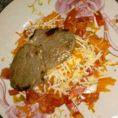 Una foto de Bife de #Carne con ensalada