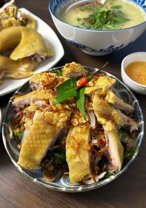A picture of Vietnamese Chicken Banana Flower Salad w/ Congee Soup| Cháo Gỏi Gà Bắp Chuối.