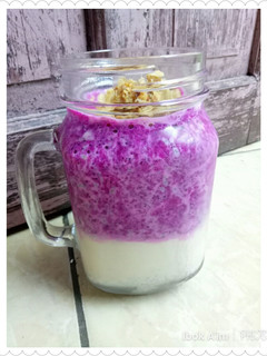 Foto resep Smoothies Buah Naga + Susu Beruang