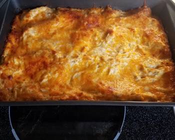 Ready to Serve Cheesy chicken lasagna Delicious