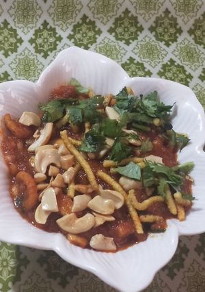 કાજુ ગાંઠિયા નું શાક (Kaju Ganthiya Shak Recipe In Gujarati) રેસીપી મુખ્ય ફોટો
