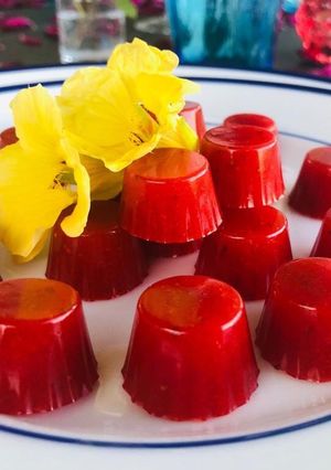 A picture of Strawberry Jello Candy.