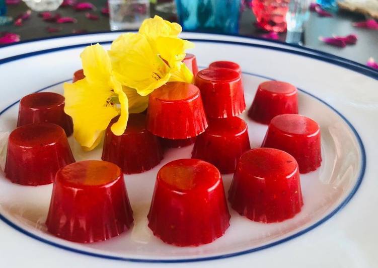 Step-by-Step Guide to Prepare Quick Strawberry Jello Candy