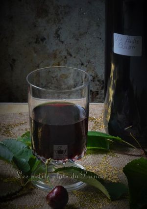 Une photo de Vin de feuilles de cerisier