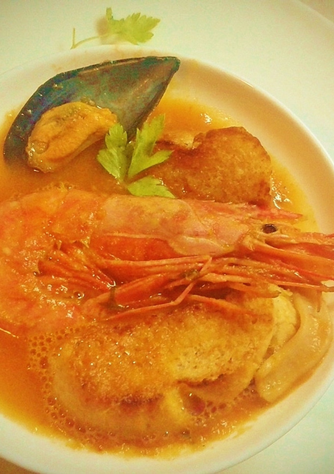 Una foto de Sopa Bullabesa